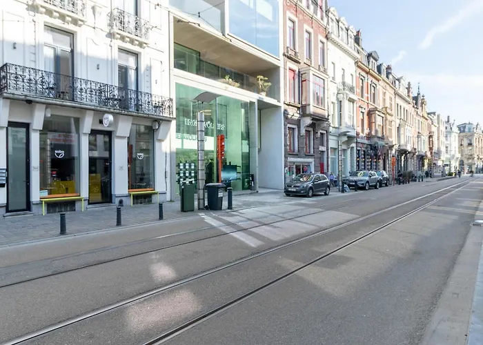 Bright, Spacious & Perfectly Located In The Heart Of Ghent