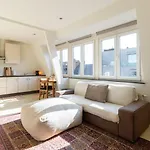 Bright, Spacious & Perfectly Located In The Heart Of * Gent