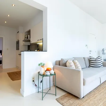 Bright, Spacious & Perfectly Located In The Heart Of *