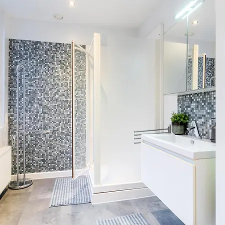 Bright, Spacious & Perfectly Located In The Heart Of * 根特