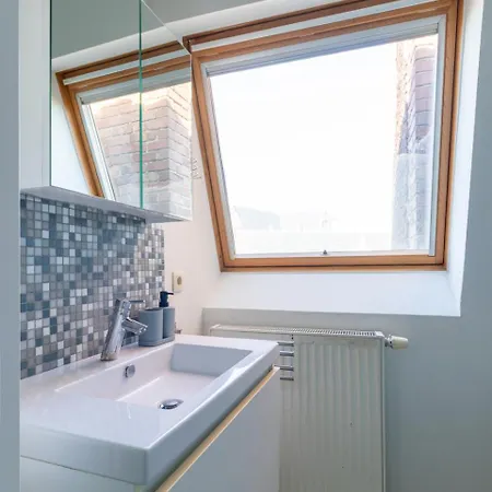 Bright, Spacious & Perfectly Located In The Heart Of Apartment *