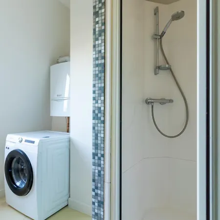 公寓 Bright, Spacious & Perfectly Located In The Heart Of