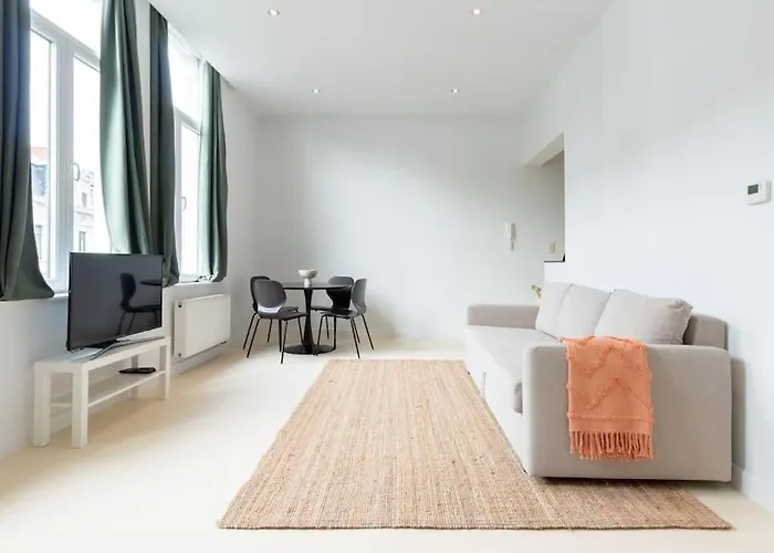 Bright, Spacious & Perfectly Located In The Heart Of