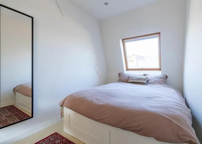 Bright, Spacious & Perfectly Located In The Heart Of Apartment Gent