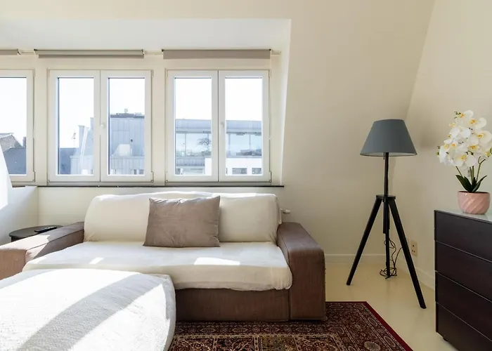 아파트 Bright, Spacious & Perfectly Located In The Heart Of 헨트