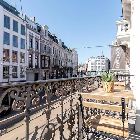 Bright, Spacious & Perfectly Located In The Heart Of * Гент